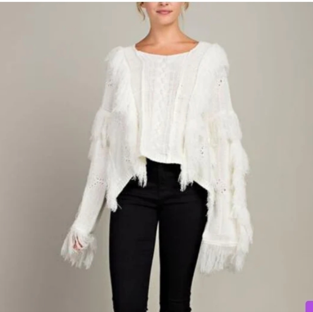 L love fringes cable net crop sweater